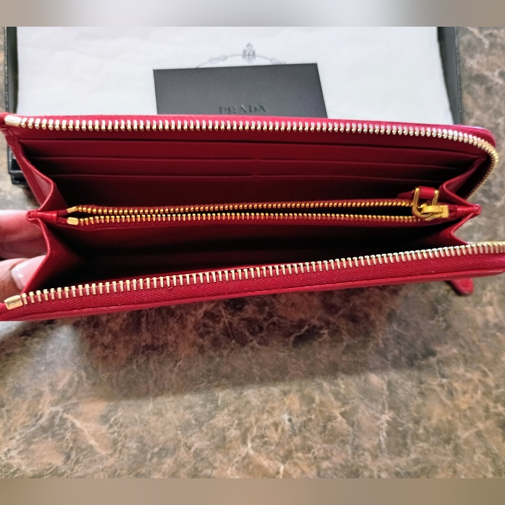 Prada Quilted Tessuto Zip Around Wallet Red Ibisco w/ Box & Auth Card. - Picture 9 of 10